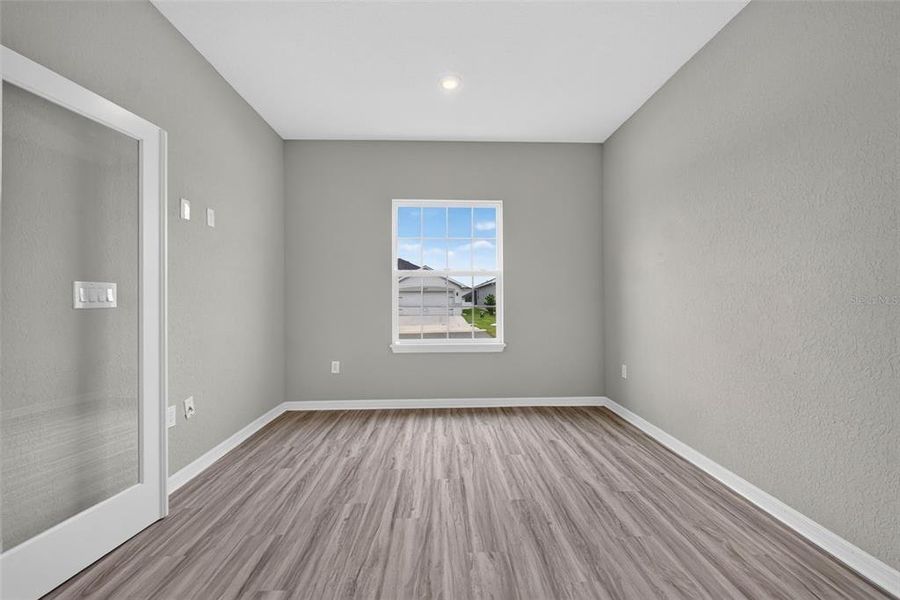 Spacious, unfurnished interior of a new home in , Davenport (Image 50).