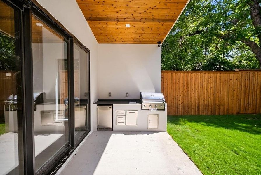 Exterior details and patio area of a home in , Dallas (Image 25).