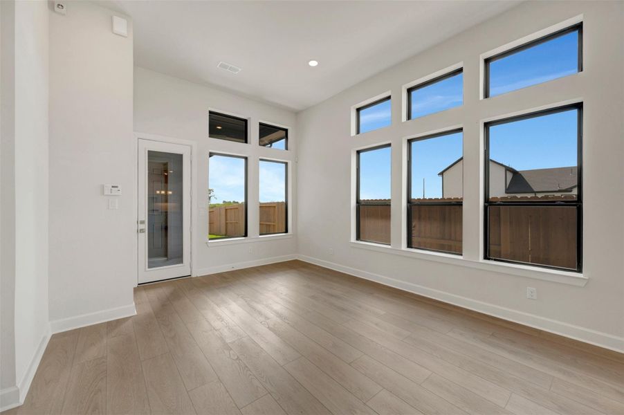 Spacious, unfurnished interior of a new home in Sienna - Landmark Row Collection, Missouri City (Image 15). Spacious, unfurnished interior of a new home in Sienna - Landmark Row Collection, Missouri City (Image 15).