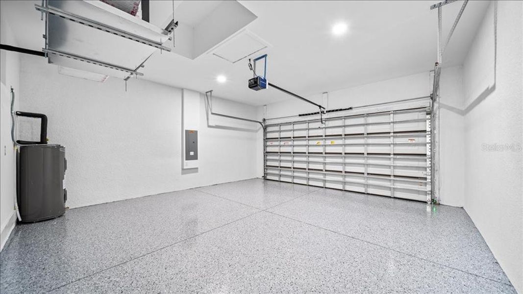 Spacious, unfurnished interior of a new home in , Lehigh Acres (Image 16).