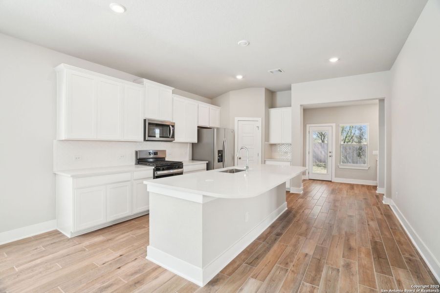 Furnished interior view inside a new home in Comanche Ridge, San Antonio (Image 5). Furnished interior view inside a new home in Comanche Ridge, San Antonio (Image 5).