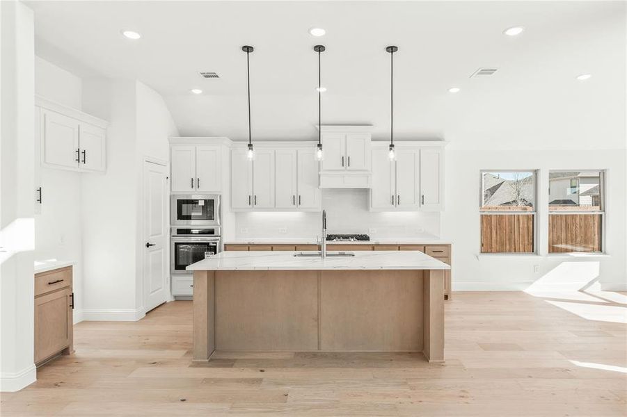 Furnished interior view inside a new home in Willow Wood, McKinney (Image 8).