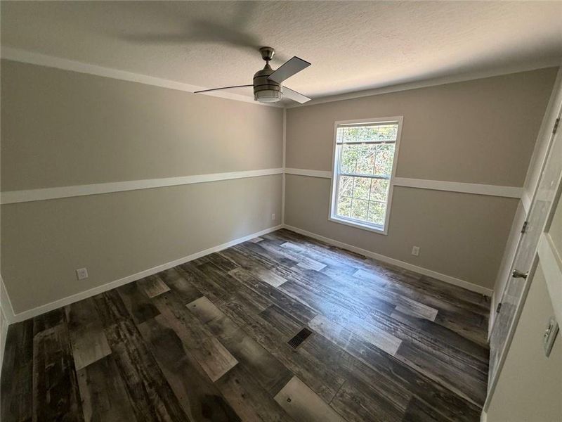 Spacious, unfurnished interior of a new home in , Alto (Image 13).