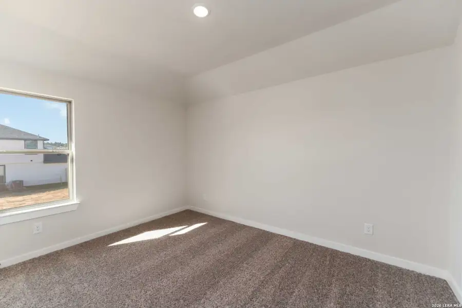 Spacious, unfurnished interior of a new home in Willow Point, San Antonio (Image 10). Spacious, unfurnished interior of a new home in Willow Point, San Antonio (Image 10).