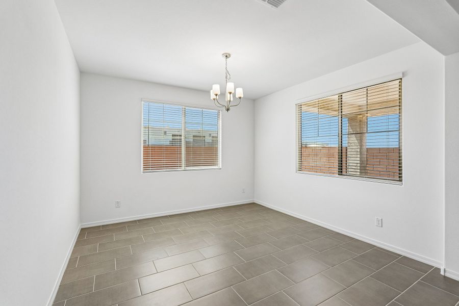 Spacious, unfurnished interior of a new home in Hawes Crossing, Mesa (Image 22).