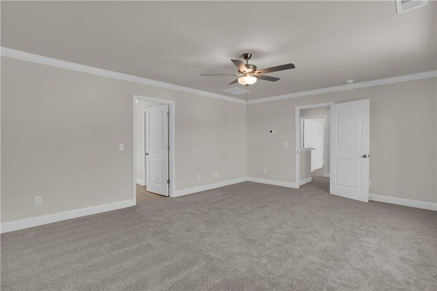 This expansive room offers a versatile layout, fea This expansive room offers a versatile layout, fea