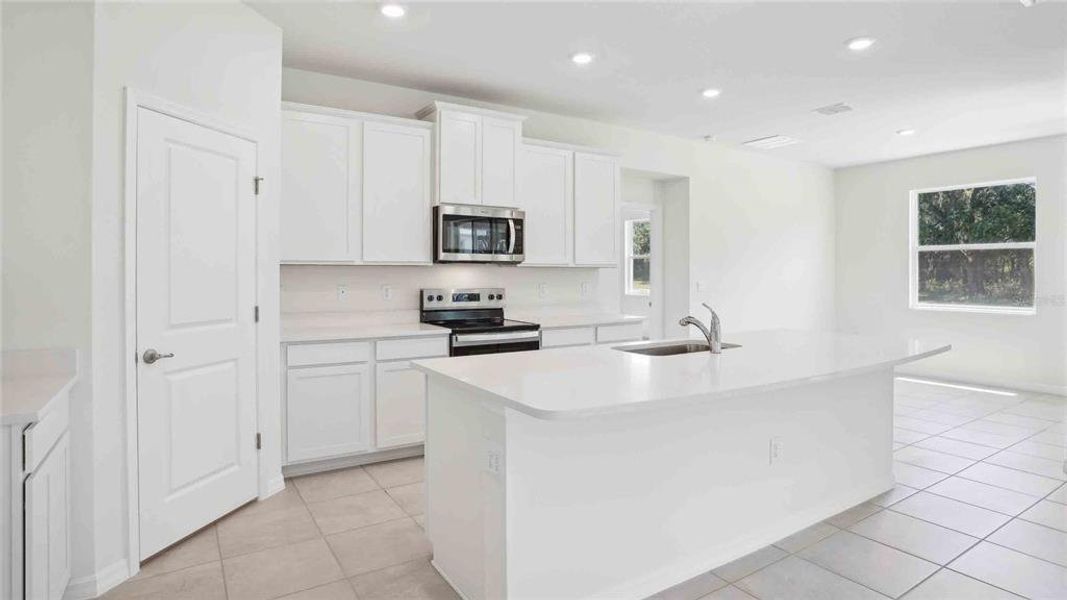 Furnished interior view inside a new home in Waterford, Brooksville (Image 13).