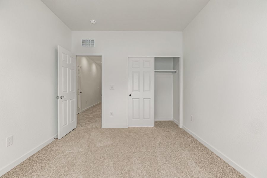 Spacious, unfurnished interior of a new home in Painted Prairie, Aurora (Image 26). Spacious, unfurnished interior of a new home in Painted Prairie, Aurora (Image 26).