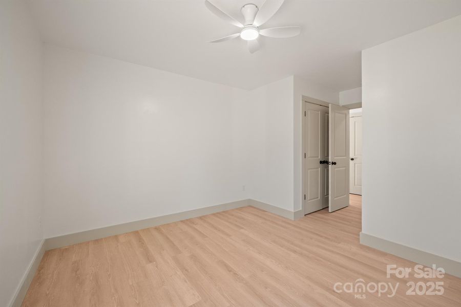 Spacious, unfurnished interior of a new home in , Newton (Image 28).