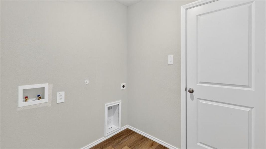 Spacious, unfurnished interior of a new home in Hickory Grove, Krum (Image 15). Spacious, unfurnished interior of a new home in Hickory Grove, Krum (Image 15).