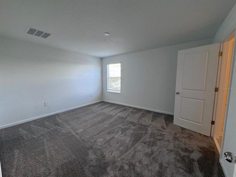 Spacious, unfurnished interior of a new home in Cascades, Davenport (Image 36).
