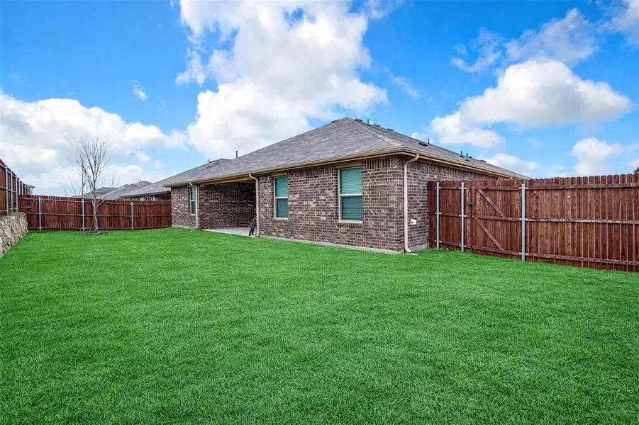 Exterior details and patio area of a home in Legado, Cleburne (Image 3). Exterior details and patio area of a home in Legado, Cleburne (Image 3).