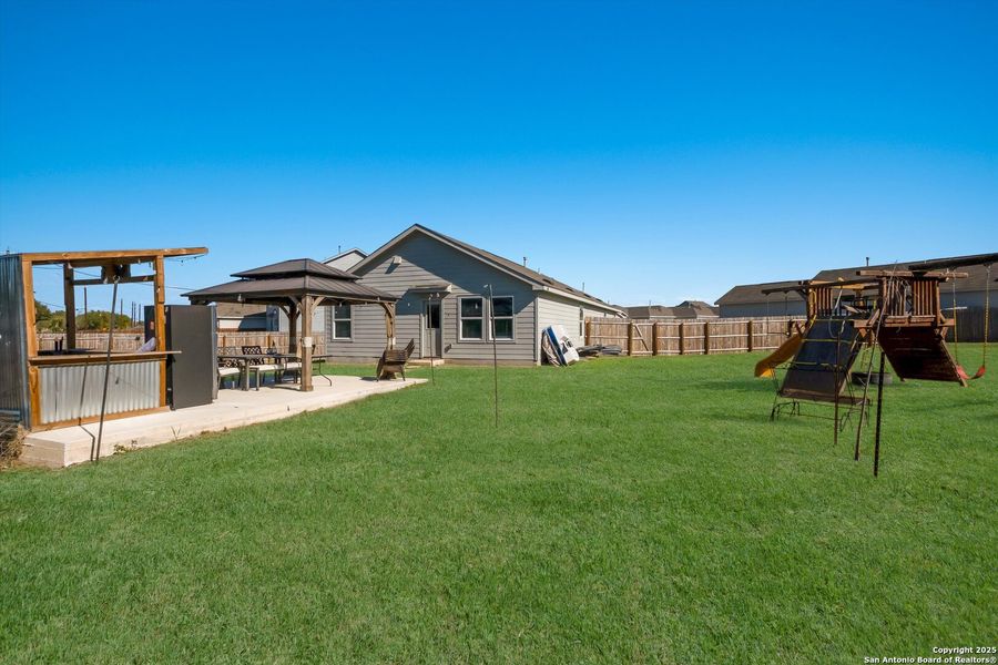 Exterior details and patio area of a home in , San Antonio (Image 3).