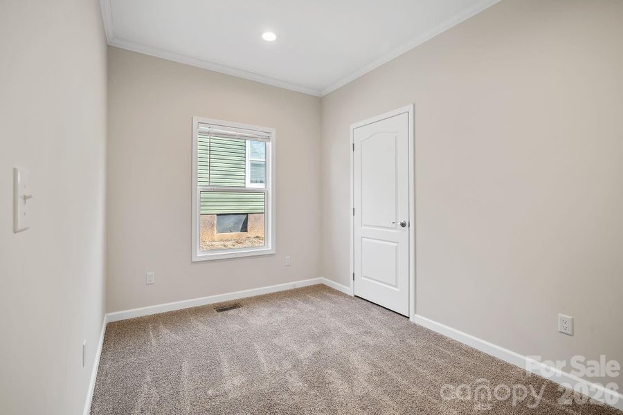 Spacious, unfurnished interior of a new home in , Asheville (Image 24).