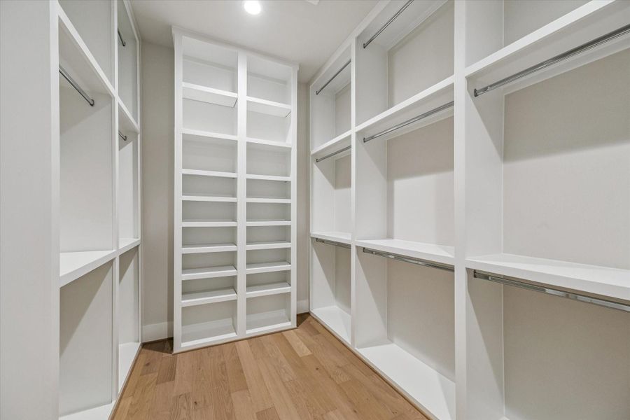 Opposite end of the 2nd Primary Closet. Opposite end of the 2nd Primary Closet.