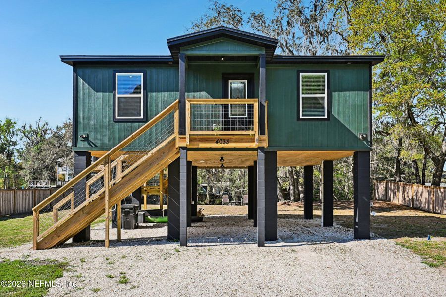 Exterior details and patio area of a home in , Middleburg (Image 24).