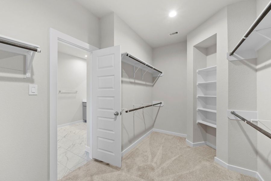 Furnished interior view inside a new home in Briarwood Crossing, Rosenberg (Image 9).