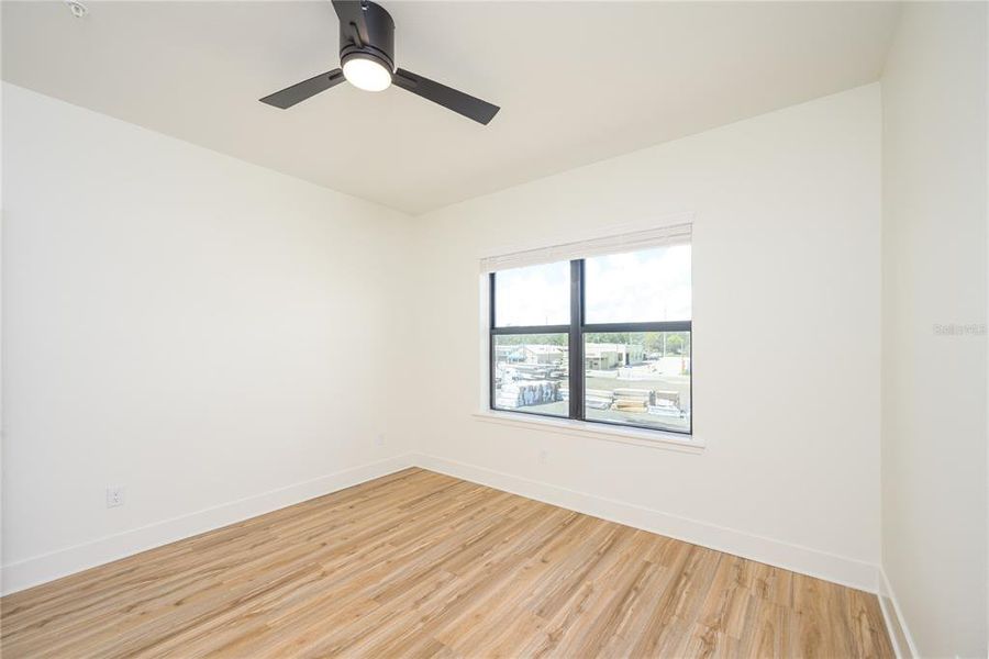 Spacious, unfurnished interior of a new home in , Ocala (Image 15).