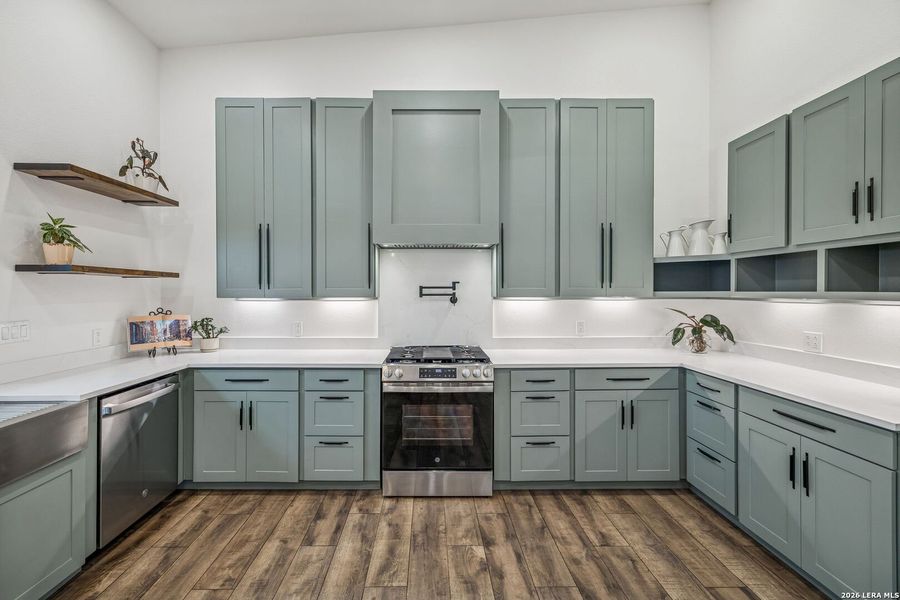 Furnished interior view inside a new home in , Castroville (Image 41).