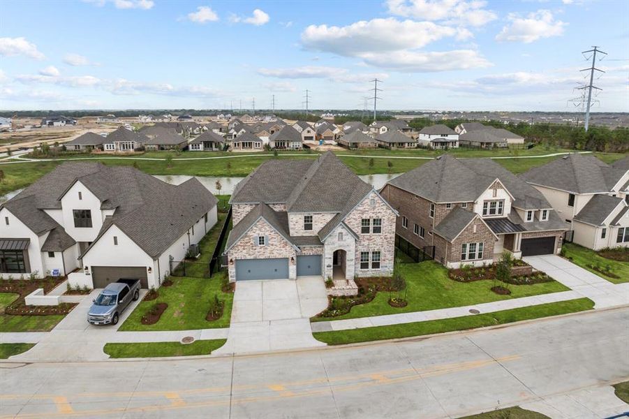 Welcome to The Alford by David Weekley Homes. Move-In-Ready Now!