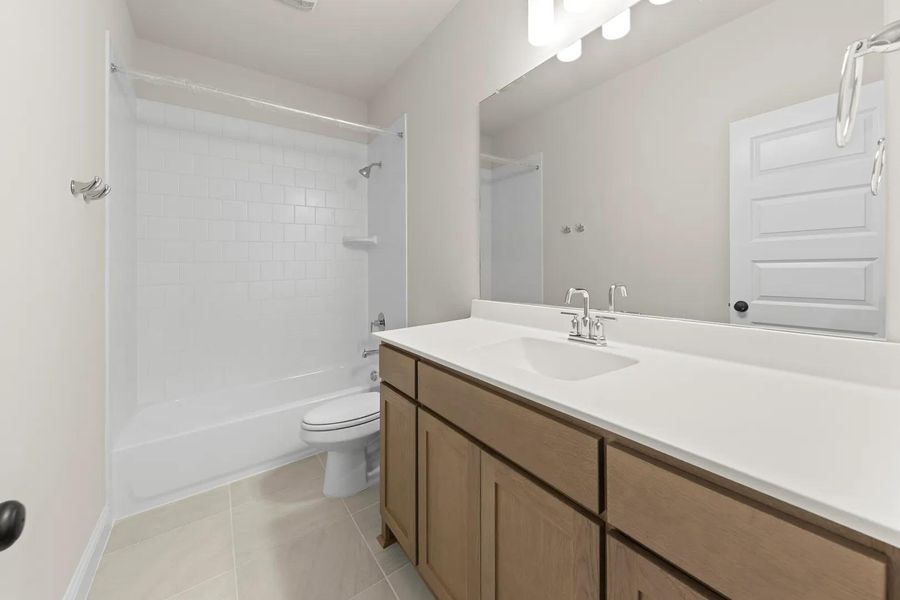 Acacia Full Bath