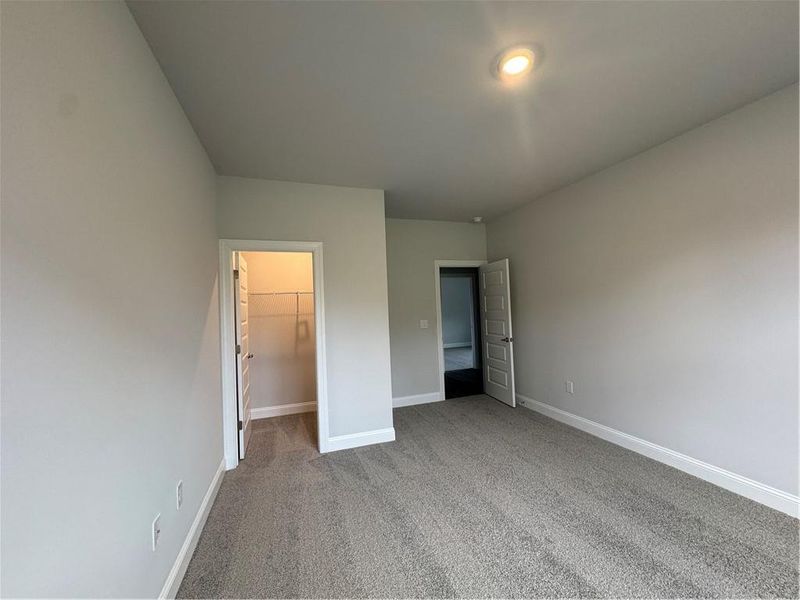 Spacious, unfurnished interior of a new home in Tuscany Hills, Douglasville (Image 12).