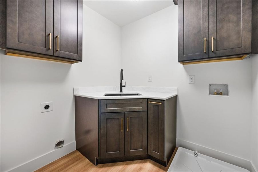 Furnished interior view inside a new home in , Alpharetta (Image 18).