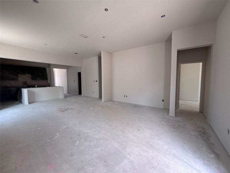 Spacious, unfurnished interior of a new home in The Colony 50s, Cedar Creek (Image 24).