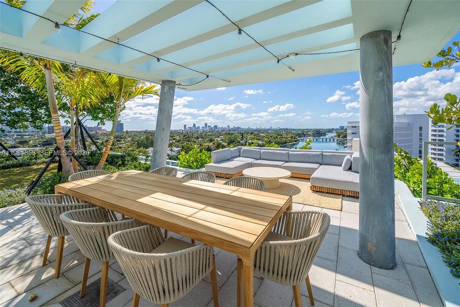 Image 12 of a home in .