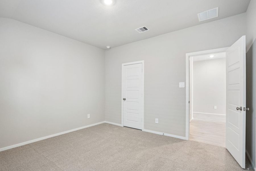 Spacious, unfurnished interior of a new home in Riviera Pines - Classic Series, Conroe (Image 33). Spacious, unfurnished interior of a new home in Riviera Pines - Classic Series, Conroe (Image 33).