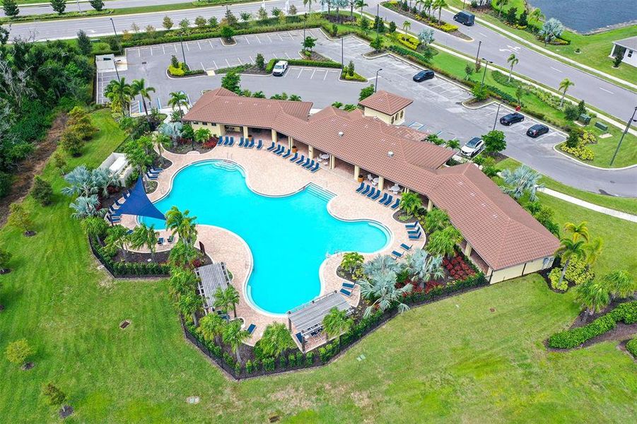 Image 40 of a home in Solera at Lakewood Ranch.