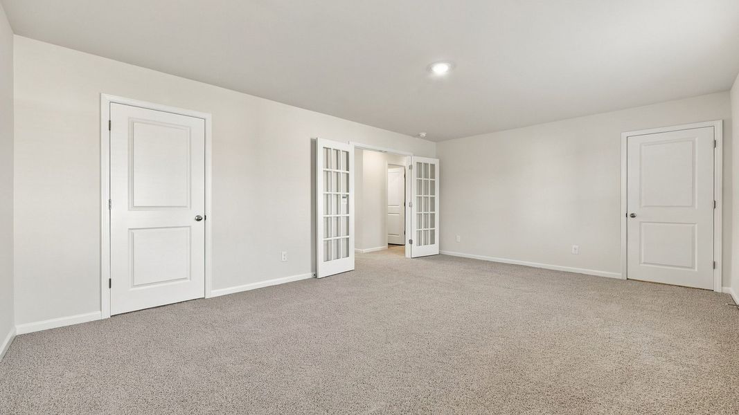 Spacious, unfurnished interior of a new home in Bynum Farms, Farmville (Image 39).