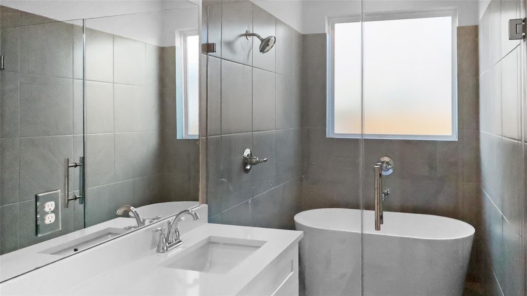 Primary bath, double sink, soaking tub, stand up shower