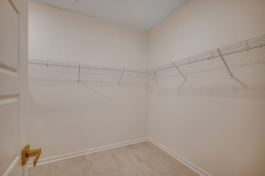 Representative unfurnished interior of a home built from the Reynolds by Beazer Homes in Marshfield, Longs (Image 16).