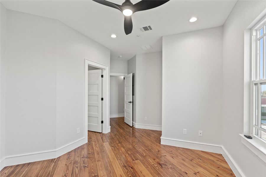 2nd Bedroom 2nd Bedroom