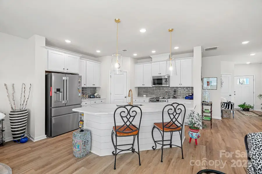 Enjoy Hosting, Prepping And Socializing! Enjoy Hosting, Prepping And Socializing!