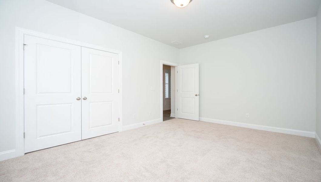 Representative unfurnished interior of a home built from the CUMBERLAND by D.R. Horton in Waterbridge, Myrtle Beach (Image 11).