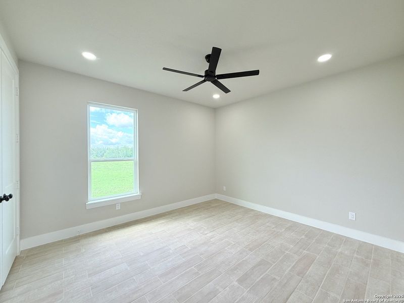 Spacious, unfurnished interior of a new home in , La Vernia (Image 13). Spacious, unfurnished interior of a new home in , La Vernia (Image 13).