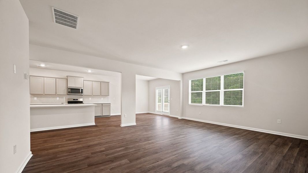 Spacious, unfurnished interior of a new home in Brooks Station, Dacula (Image 15).