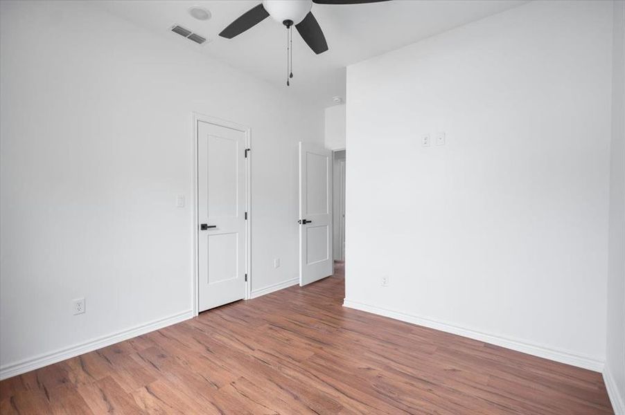Spacious, unfurnished interior of a new home in , Tyler (Image 20).