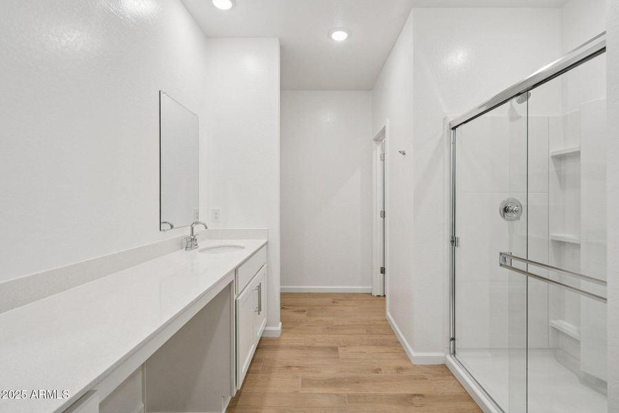 32-web-or-mls-W Mellen Ln-S0512-028