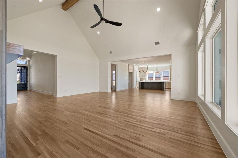 Spacious, unfurnished interior of a new home in NorthGlen, Haslet (Image 32).