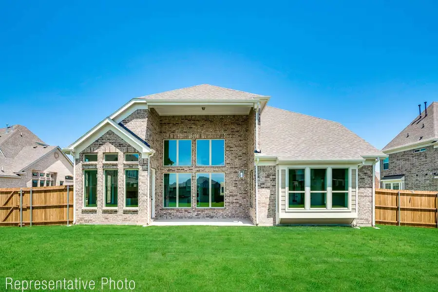 Representative exterior details of a home built from the Grand South Pointe by Grand Homes in Grand Oaks, Celina (Image 3).