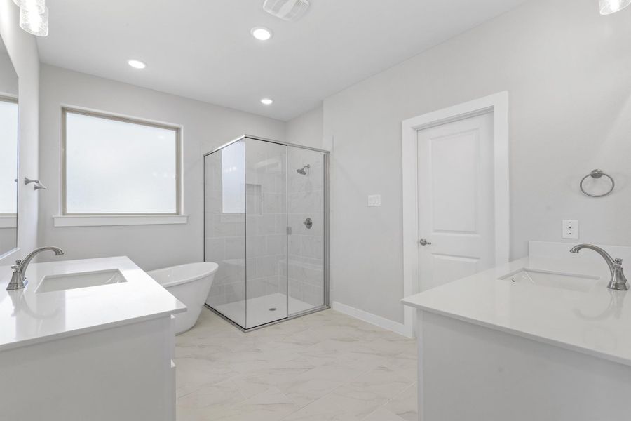 Representative furnished interior of a home built from the McKinley V by Cheldan Homes in Arbor Oaks, Boyd (Image 16).