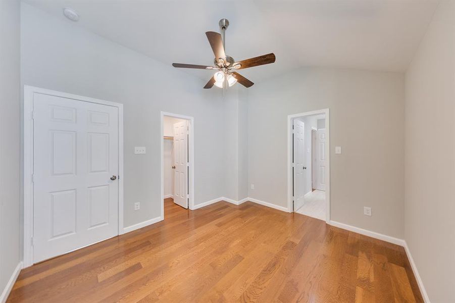 This bedroom serves as a perfect canvas, allowing you to design and personalize the space to your liking. Its spacious layout invites creativity, making it easy to arrange furniture and decor according to your style. With plenty of natural light and a cozy atmosphere, it’s an ideal foundation for creating your dream room.