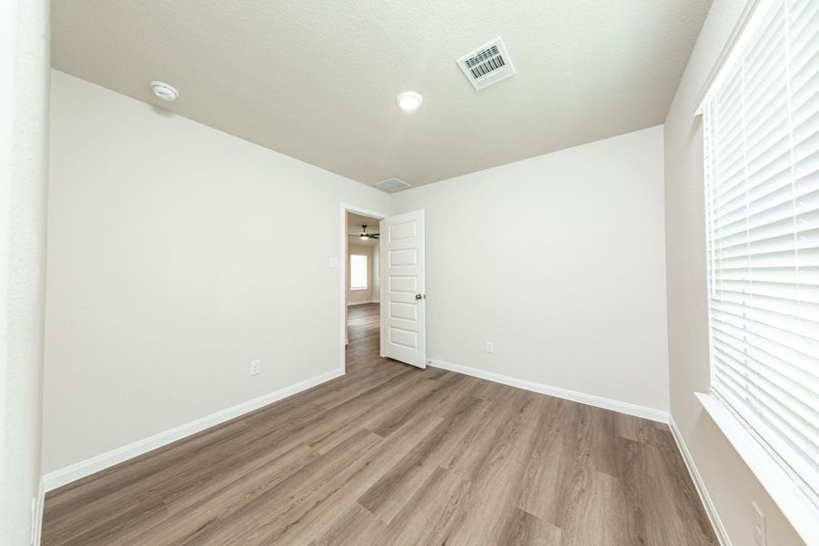 Spacious, unfurnished interior of a new home in Townsend Reserve, Splendora (Image 13).