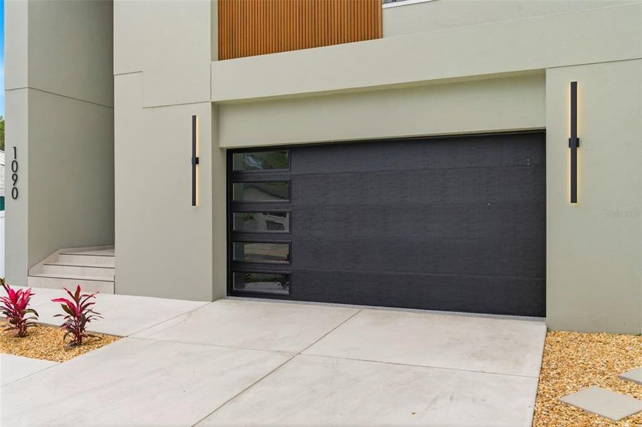 Exterior details and patio area of a home in , Safety Harbor (Image 34).