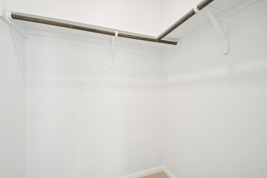 Spacious, unfurnished interior of a new home in Crosswinds, Kyle (Image 23).