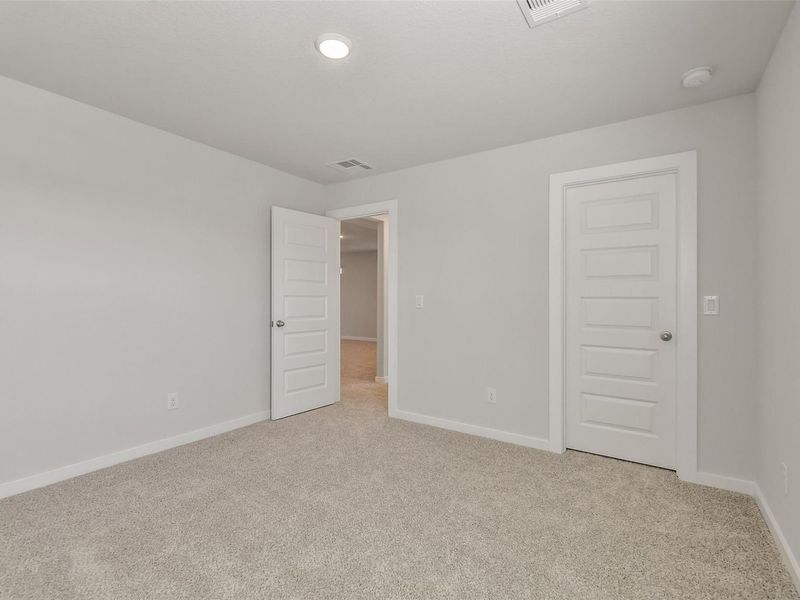 Spacious, unfurnished interior of a new home in Lakes at Black Oak, Magnolia (Image 33). Spacious, unfurnished interior of a new home in Lakes at Black Oak, Magnolia (Image 33).