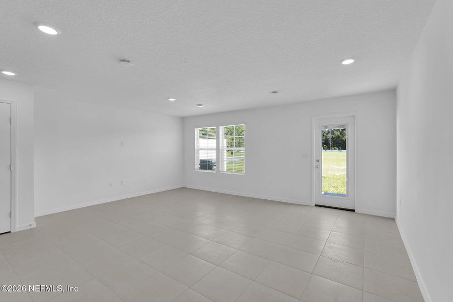 Spacious, unfurnished interior of a new home in , Jacksonville (Image 14).